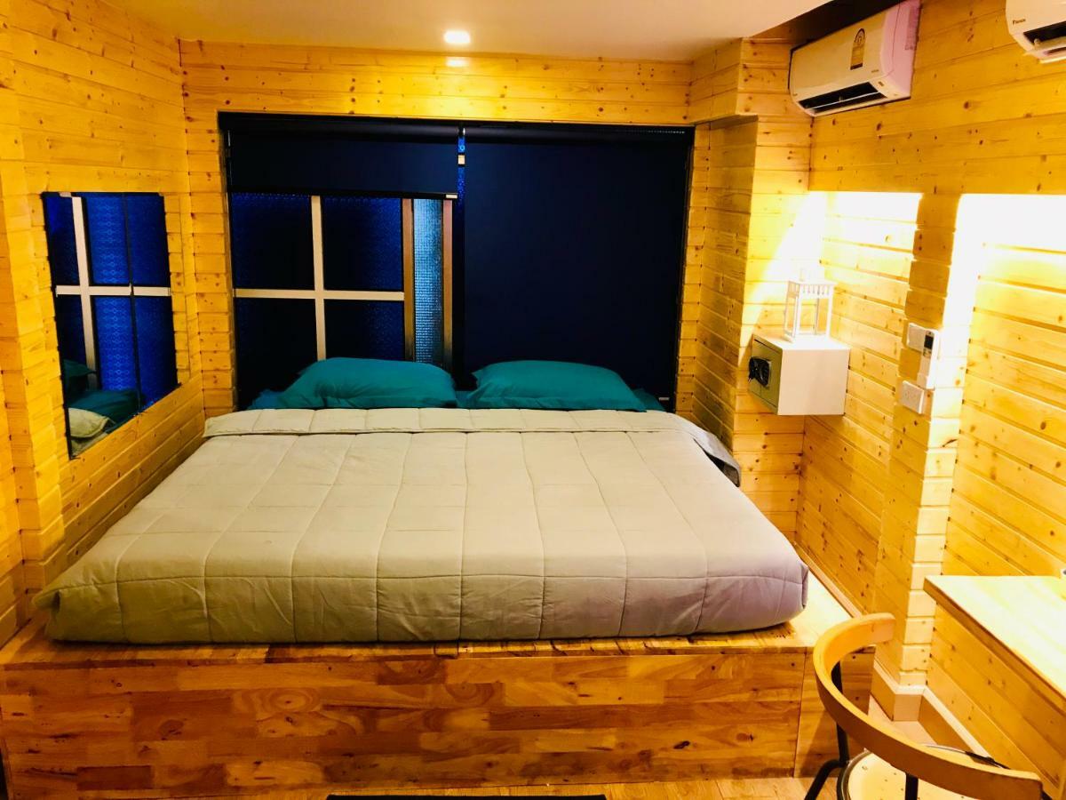 蓝色小屋男同志豪华旅馆 曼谷 外观 照片